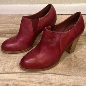 Antelope Red Leather Heeled Boots size 40 / US 9